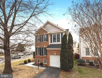 8842 Swordstone Ln, Bristow, VA 20136