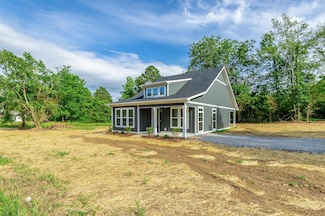 581 W Reed Rd, Lafayette, GA 30728