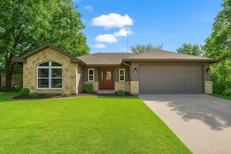1114 N Elm St, Weatherford, TX 76086