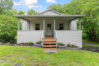 208 Mill St, Bedford, VA 24523