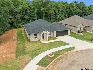 437 Tara Ln, Troup, TX 75789