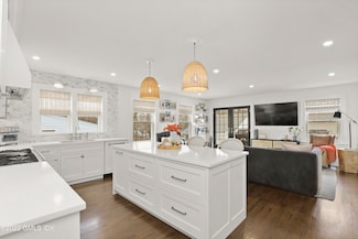 34 Hassake Rd, Old Greenwich, CT 06870