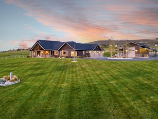 828 and 806 Corvallis Hills Dr, Corvallis, MT 59828