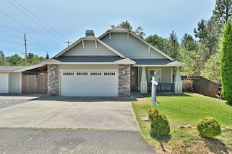 529 E River St, Cave Junction, OR 97523