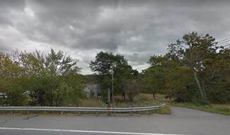 1031 N Main St, Winterport, ME 04496
