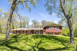 4182 Dawson Lake Rd, Poplar Grove, IL 61065