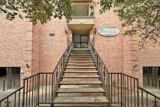 2401 Leon St Unit 306, Austin, TX 78705