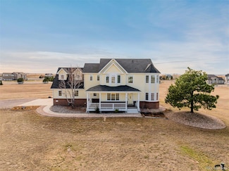 831 Kirby Ct, Watkins, CO 80137