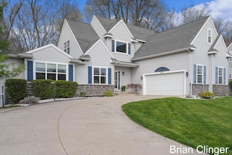 8591 Rainbows End Rd SE, Caledonia, MI 49316