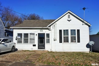 309 E 9th St, Metropolis, IL 62960