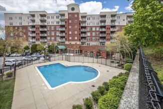 36 Village Rd Unit 302, Middleton, MA 01949
