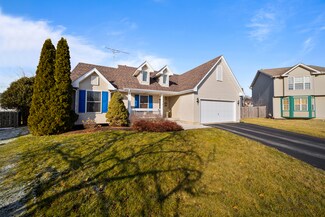 1004 Shawnee Ct, Harvard, IL 60033