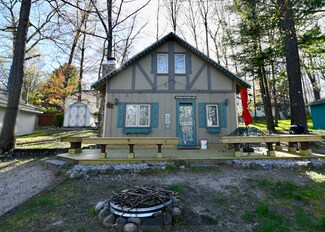 221 Jackson Blvd, Roscommon, MI 48653