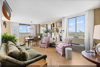 100 Manhattan Ave Unit 1517, Union City, NJ 07087