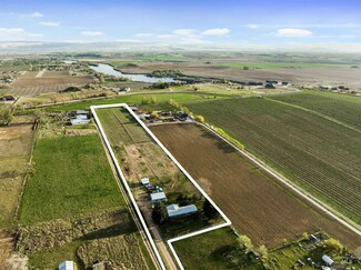 28421 Peckham Rd, Wilder, ID 83676