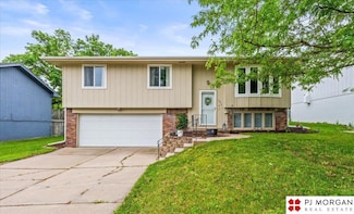 15219 Z St, Omaha, NE 68137