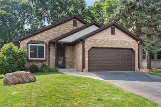 6069 Hildenboro Dr, Dublin, OH 43017