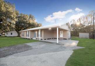 111 Finola Dr, Crowley, LA 70526