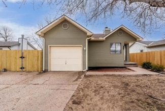 907 E Idlewild Dr, Wichita, KS 67216