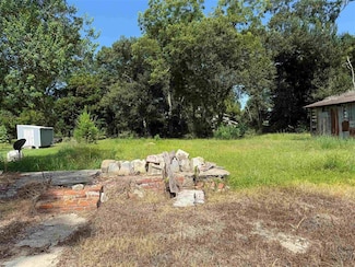 1005 Garage Alley, Jennings, LA 70546