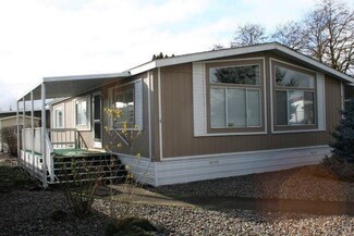 456 Whispering Willow Dr, Grants Pass, OR 97527