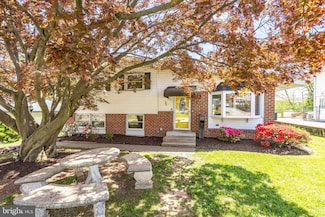 533 Warren Blvd, Broomall, PA 19008