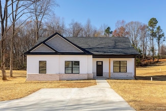 67 Greenhouse Rd, Rustburg, VA 24588