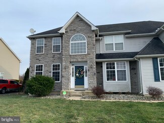 154 Portside Ct, Bear, DE 19701