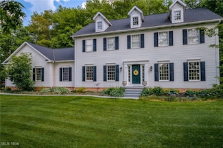 2930 Pine Trails Cir, Hudson, OH 44236