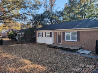 448 E John St, Matthews, NC 28105