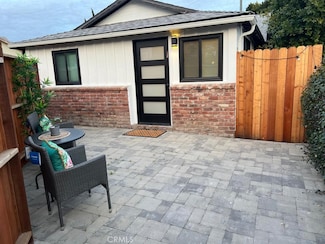 5526 Rhodes Ave, Valley Village, CA 91607