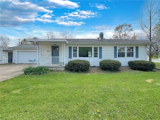 1900 Van Buren Ave, Charleston, IL 61920