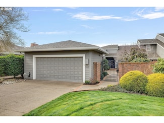 32645 SW Lake Point Ct, Wilsonville, OR 97070