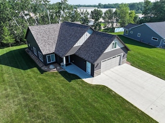 250 Rodeo Rd, Alexandria, MN 56308