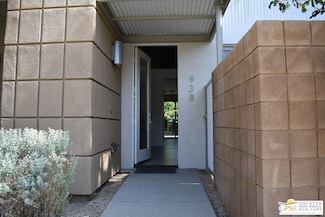 938 Oceo Cir S, Palm Springs, CA 92264