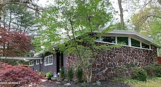 6 Sturm Ln, Jackson, NJ 08527