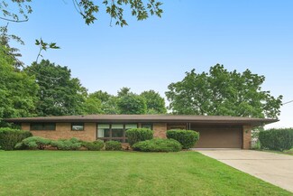 8289 Chapel Rd, Niles, MI 49120