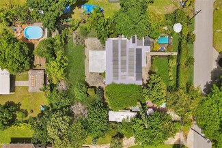 70 NE 152nd St, Miami, FL 33162