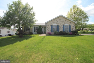 31 Hickory Acres Ln, Lewistown, PA 17044