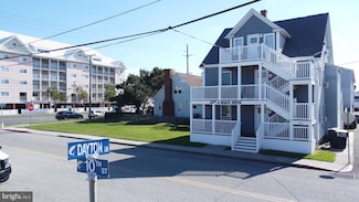 205 10th St, Ocean City, MD 21842