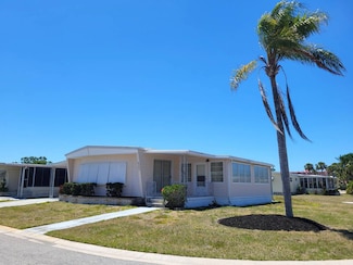 8382 Old Salem Dr, Sarasota, FL 34238