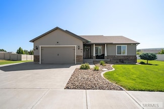 5577 Cottontree Ln, Idaho Falls, ID 83406