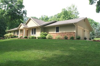 2212 N 750 E, Andrews, IN 46702