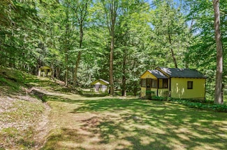 38 Range Rd, Holderness, NH 03245