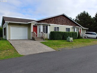 -1 Elk Land Rd, Cannon Beach, OR 97110