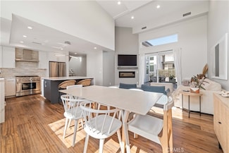 2713 Carnegie Ln Unit B, Redondo Beach, CA 90278