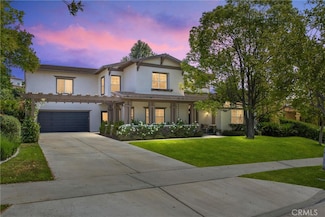 512 Golden Dr W, Redlands, CA 92373