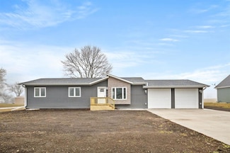 412 Sheridan St, Menlo, IA 50164