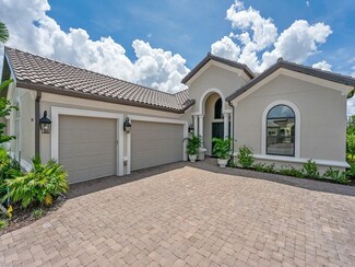 9026 Sorreno Ct, Naples, FL 34119