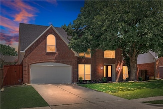 2124 Sandell Dr, Grapevine, TX 76051
